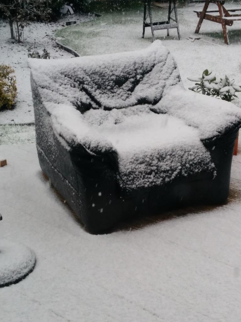 chair snow